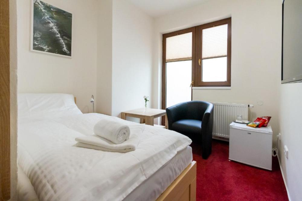 Hotel Ungar スヴィタヴィ エクステリア 写真