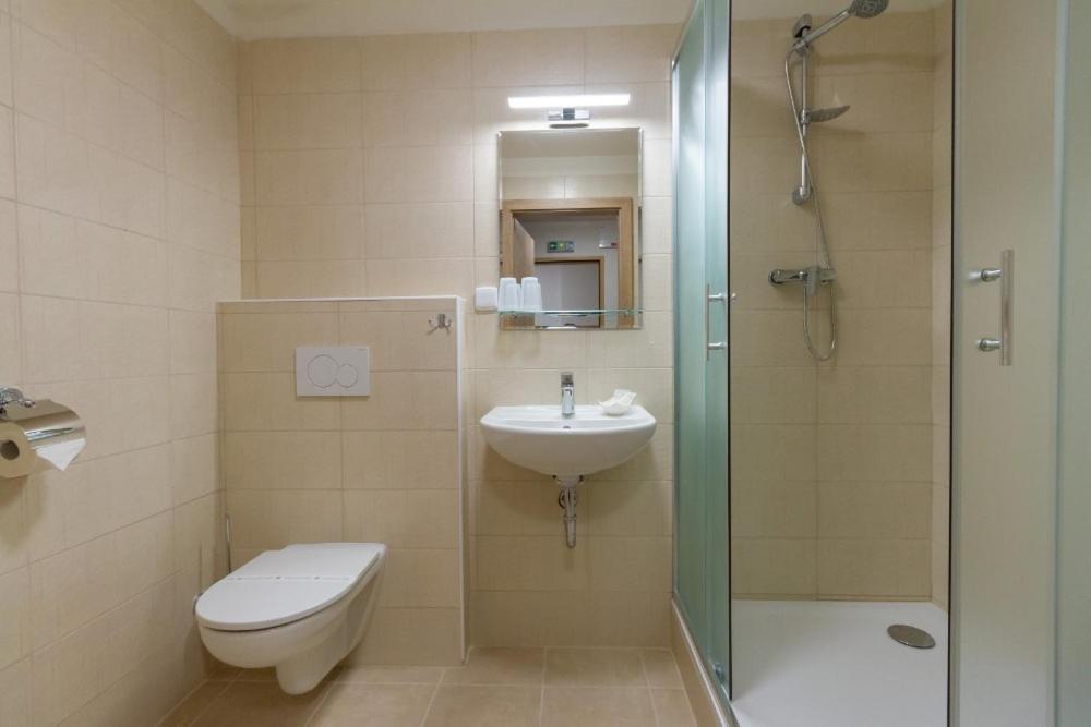 Hotel Ungar スヴィタヴィ エクステリア 写真