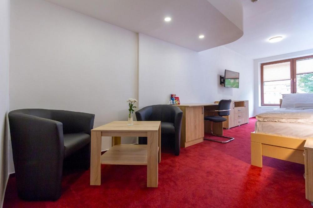 Hotel Ungar スヴィタヴィ エクステリア 写真