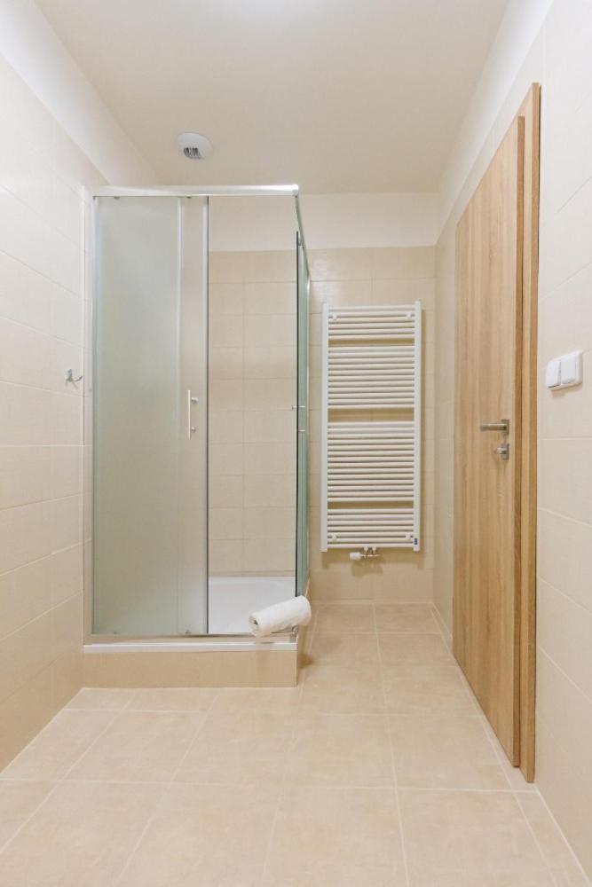 Hotel Ungar スヴィタヴィ エクステリア 写真