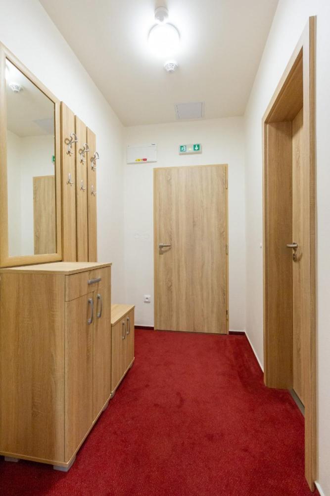 Hotel Ungar スヴィタヴィ エクステリア 写真